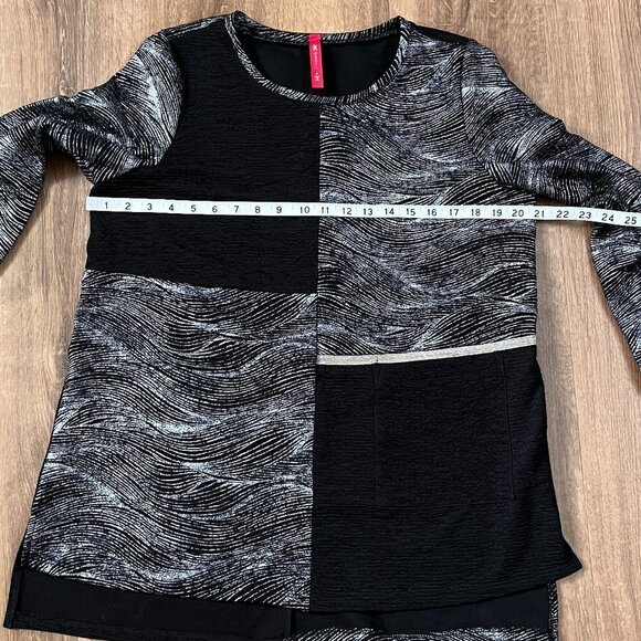 IC by Connie K Black Silver Mixed Media Tunic Top Sz S - Picture 6 of 12